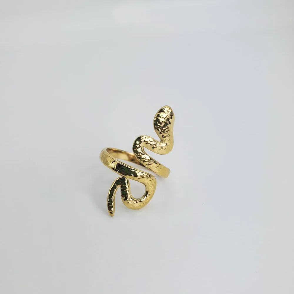 Ring - Picture 2 of 4